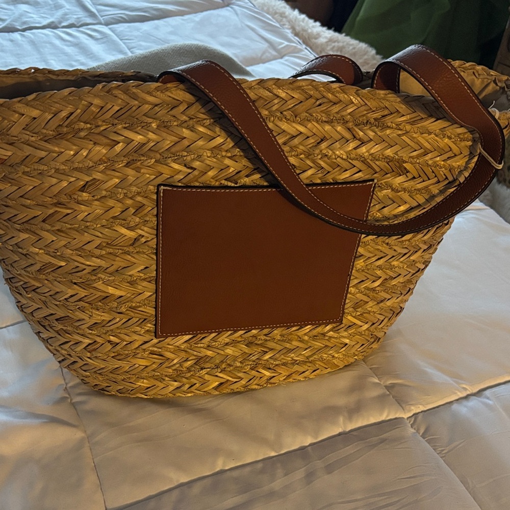 Universal Thread Tan Straw Tote with Brown Accents